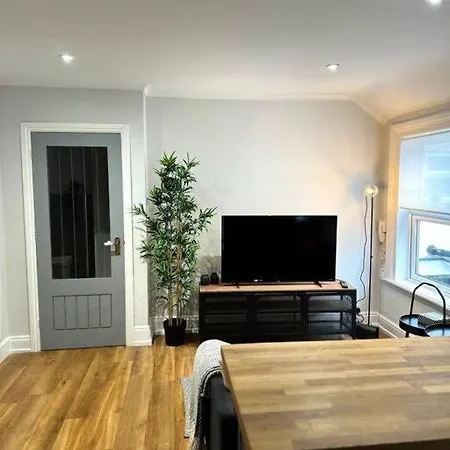 High Wycombe Centre- 2 Bed Flat Apartment Exterior photo