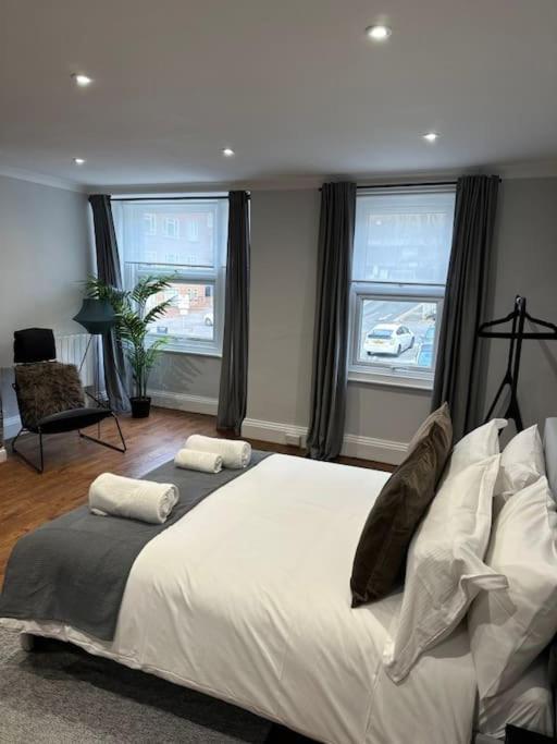 Apartment Centre- 2 Bed Flat *