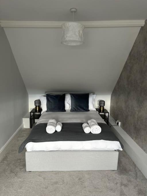 Centre- 2 Bed Flat
