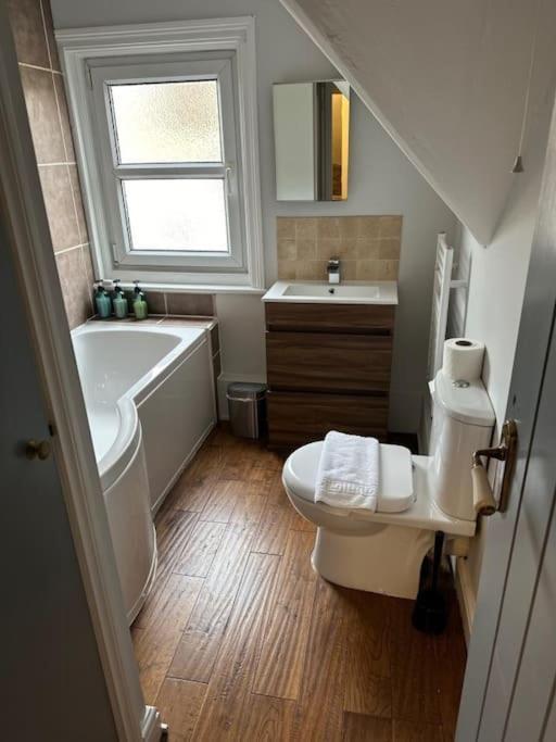 Centre- 2 Bed Flat